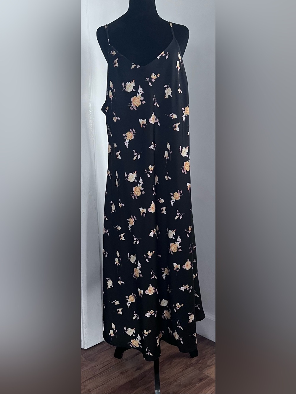 Black Floral Slip Maxi Dress FOREVER 21 Size 3X On Trend Fall 2026